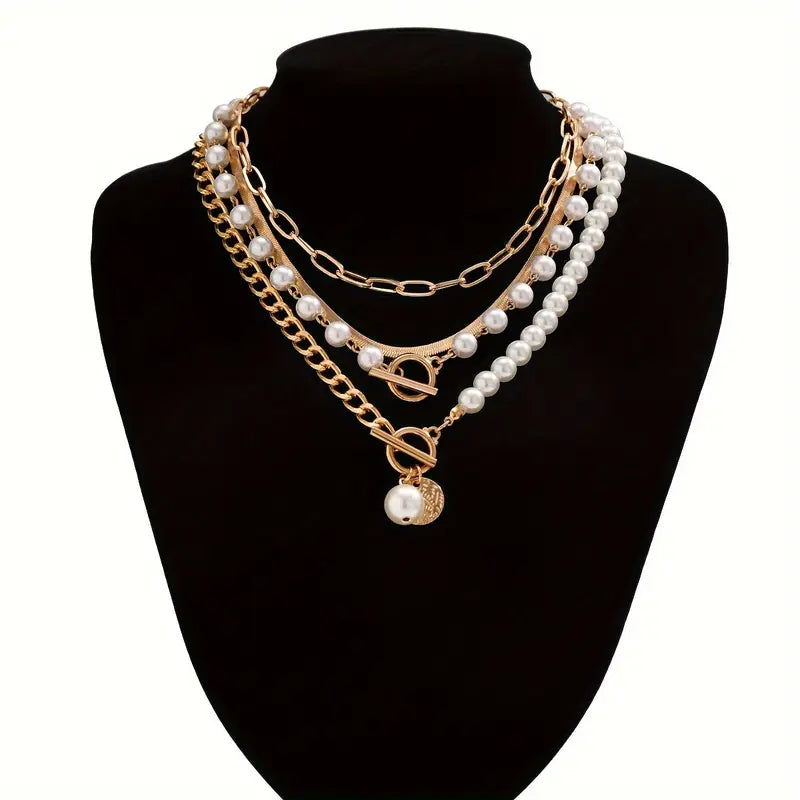Vintage necklace with pearl and snake chain | Gold