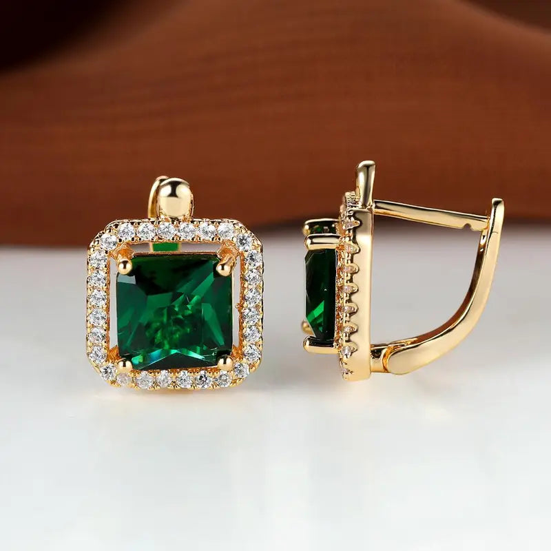Square zircon earrings in gold-green | Gold
