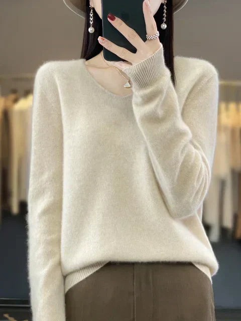 Elena - Elegant Duvet Pullover