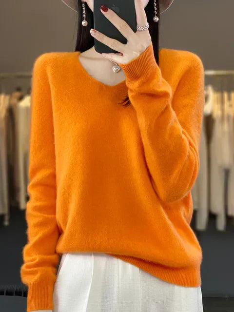 Elena - Elegant Duvet Pullover