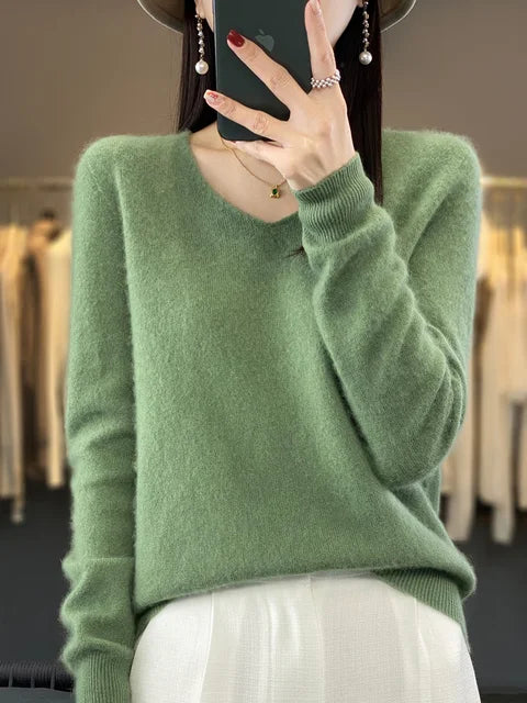 Elena - Elegant Duvet Pullover