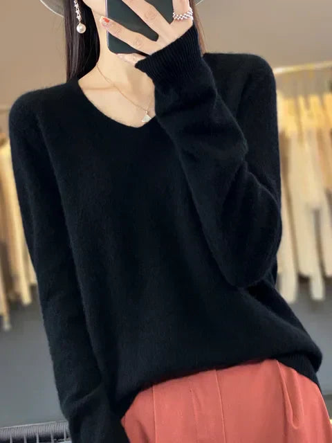 Elena - Elegant Duvet Pullover