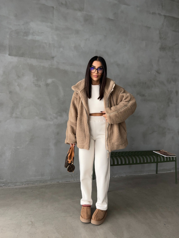 Women's Oversized Zip-Up Winter Jacket with High Collar Design