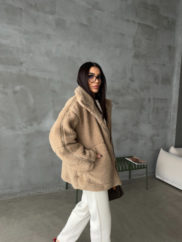 Women's Oversized Zip-Up Winter Jacket with High Collar Design