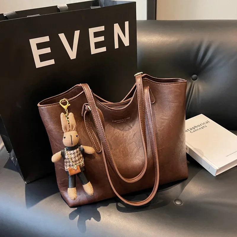 Emma – Vintage Faux Leather Tote Bag with Keychain