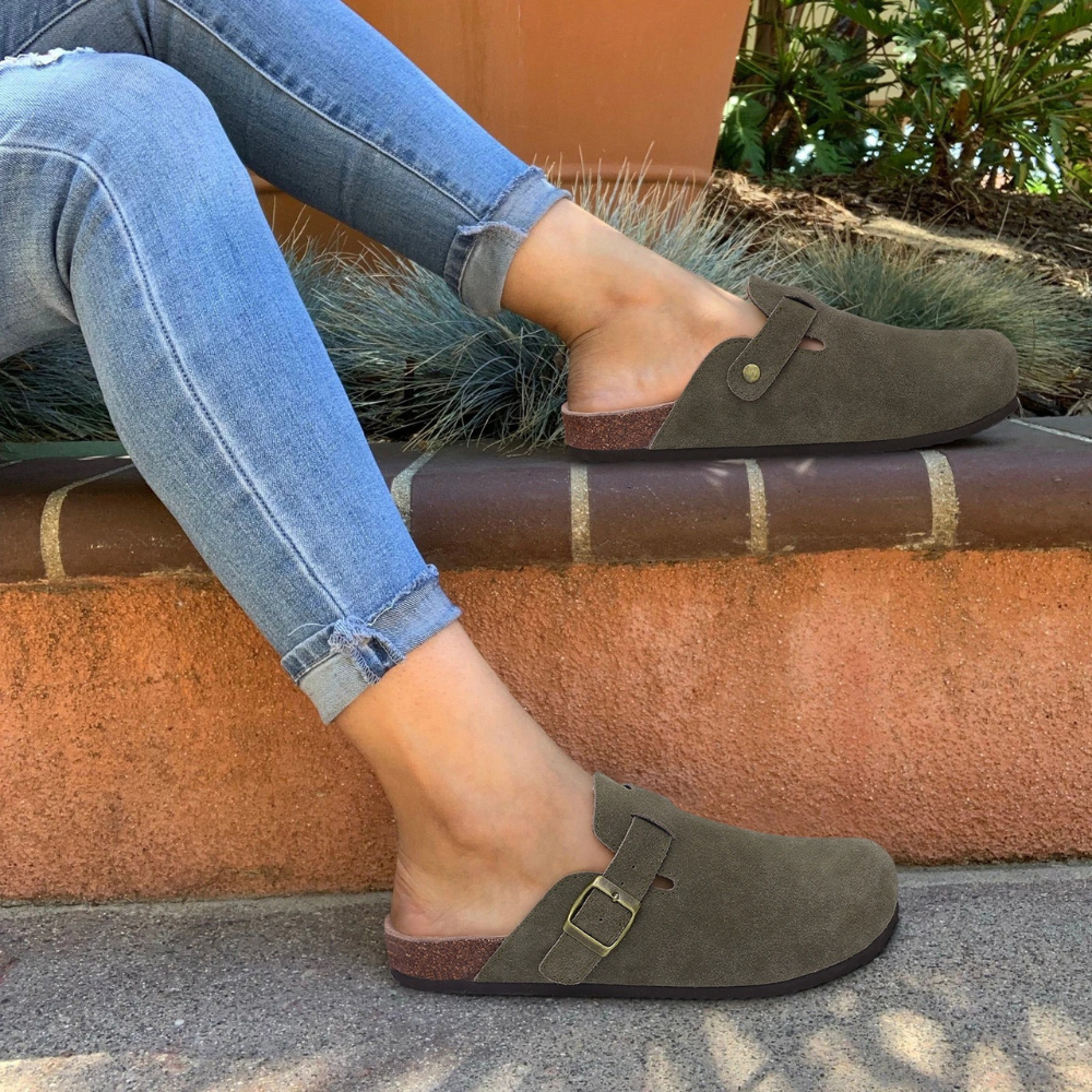 Leana Women's Sandals – Suede, Buckle and Comfortable Anatomical Sole