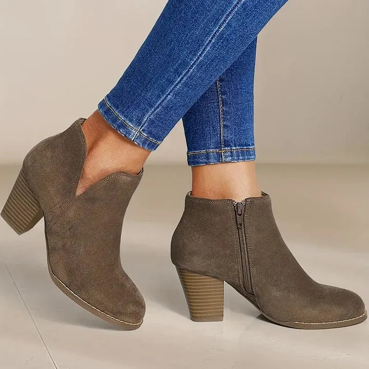 Alexe - Comfortable Leather Ankle Boots