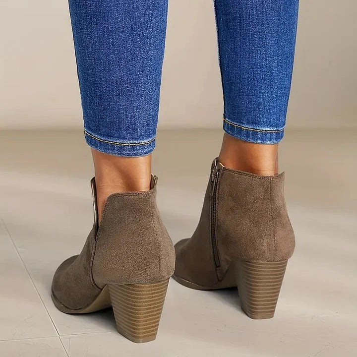 Alexe - Comfortable Leather Ankle Boots