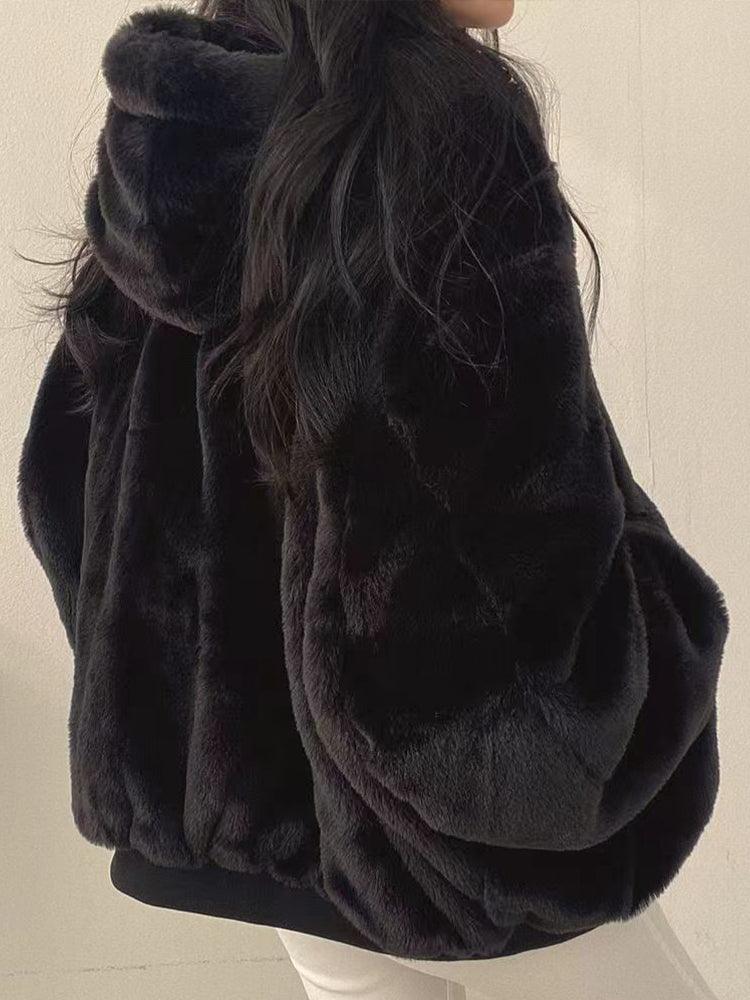 Women's Oversized Winter Jacket with Soft Lining and Zip Closure