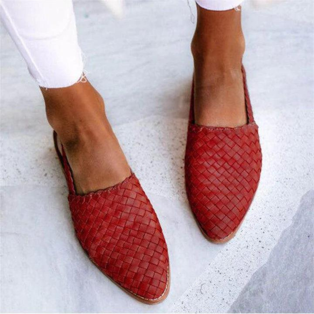 Ariana - Comfortable Artisan Elegance