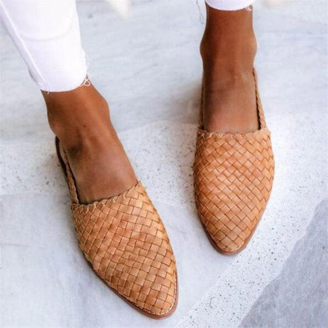 Ariana - Comfortable Artisan Elegance