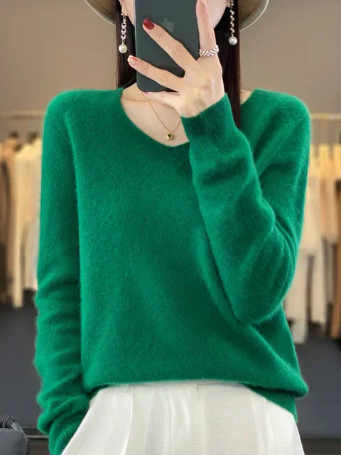Elena - Elegant Duvet Pullover