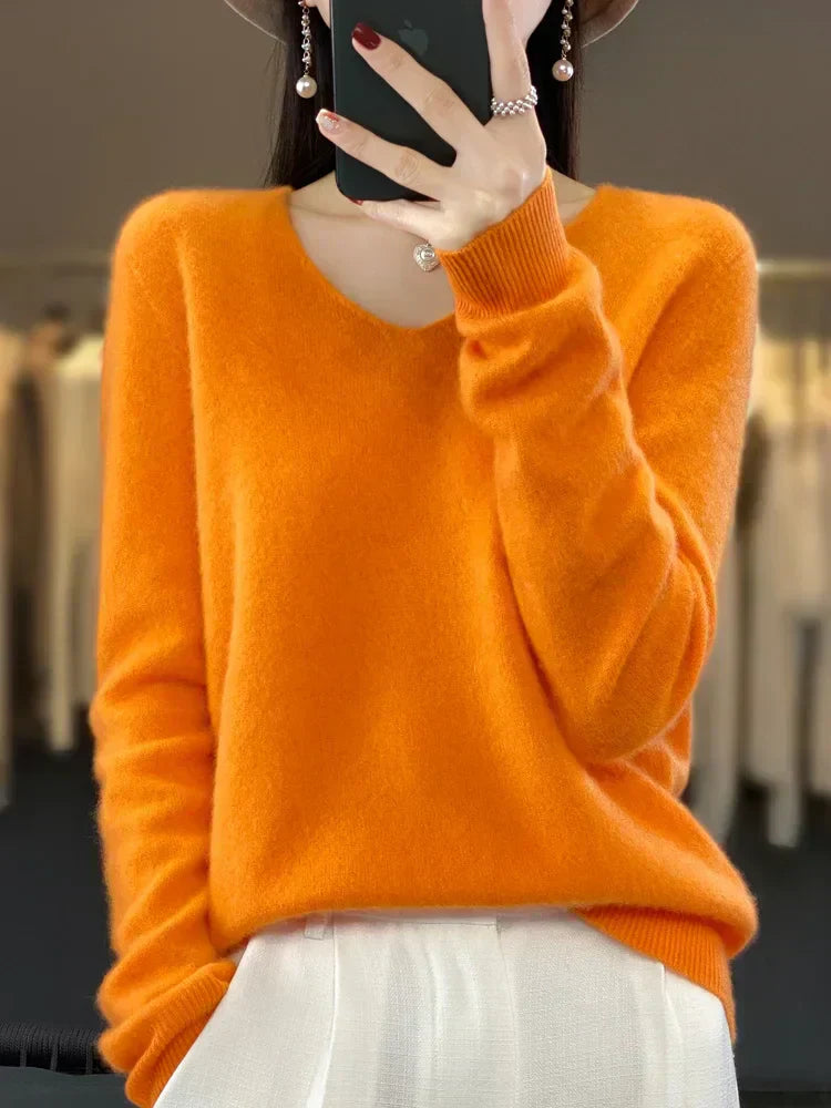 Elena - Elegant Duvet Pullover