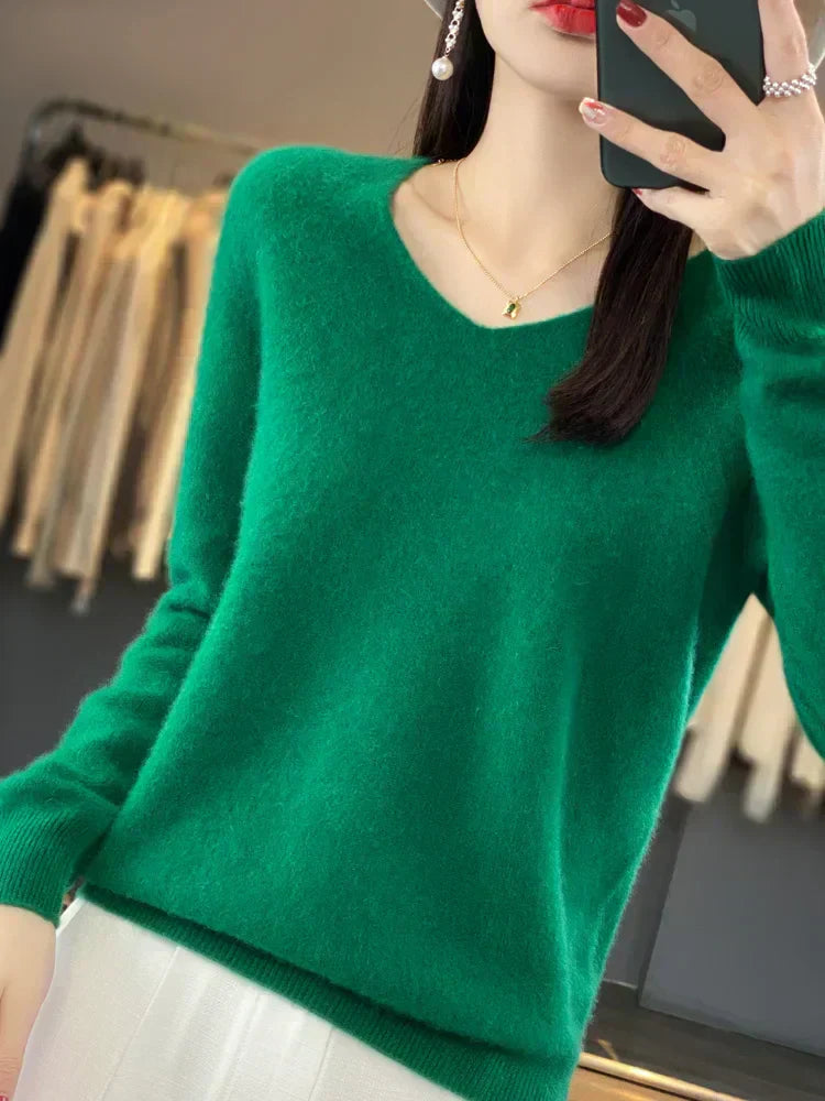 Elena - Elegant Duvet Pullover