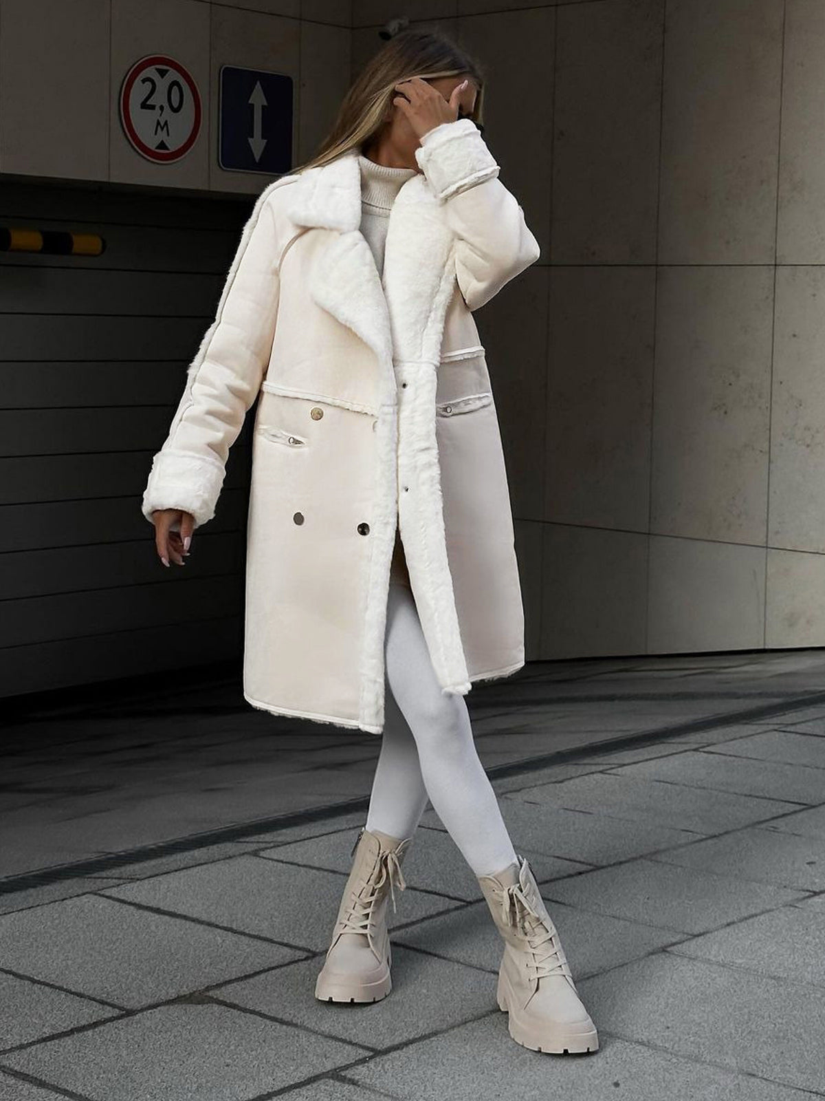 Women's Plus Size Fur Winter Coat with Lapel Collar and Snap Front
