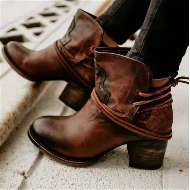Wendy - Elegant Vintage Western Boots